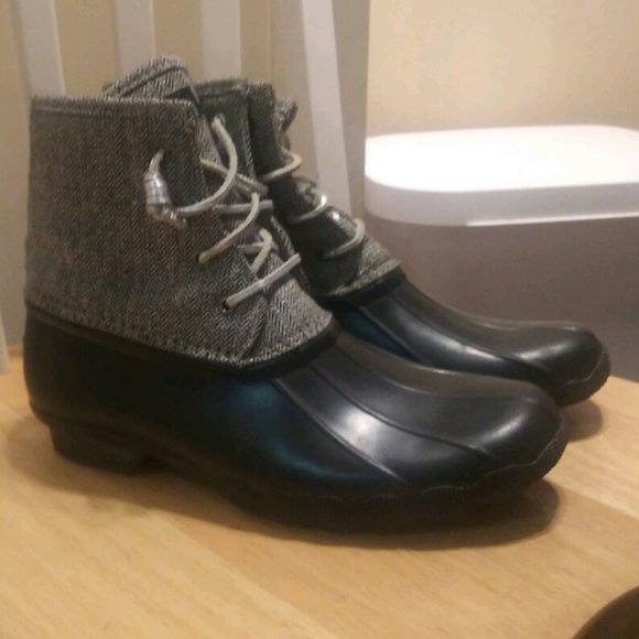 Sperry rain shoes - women/girls size 6 - Picture 1 of 4